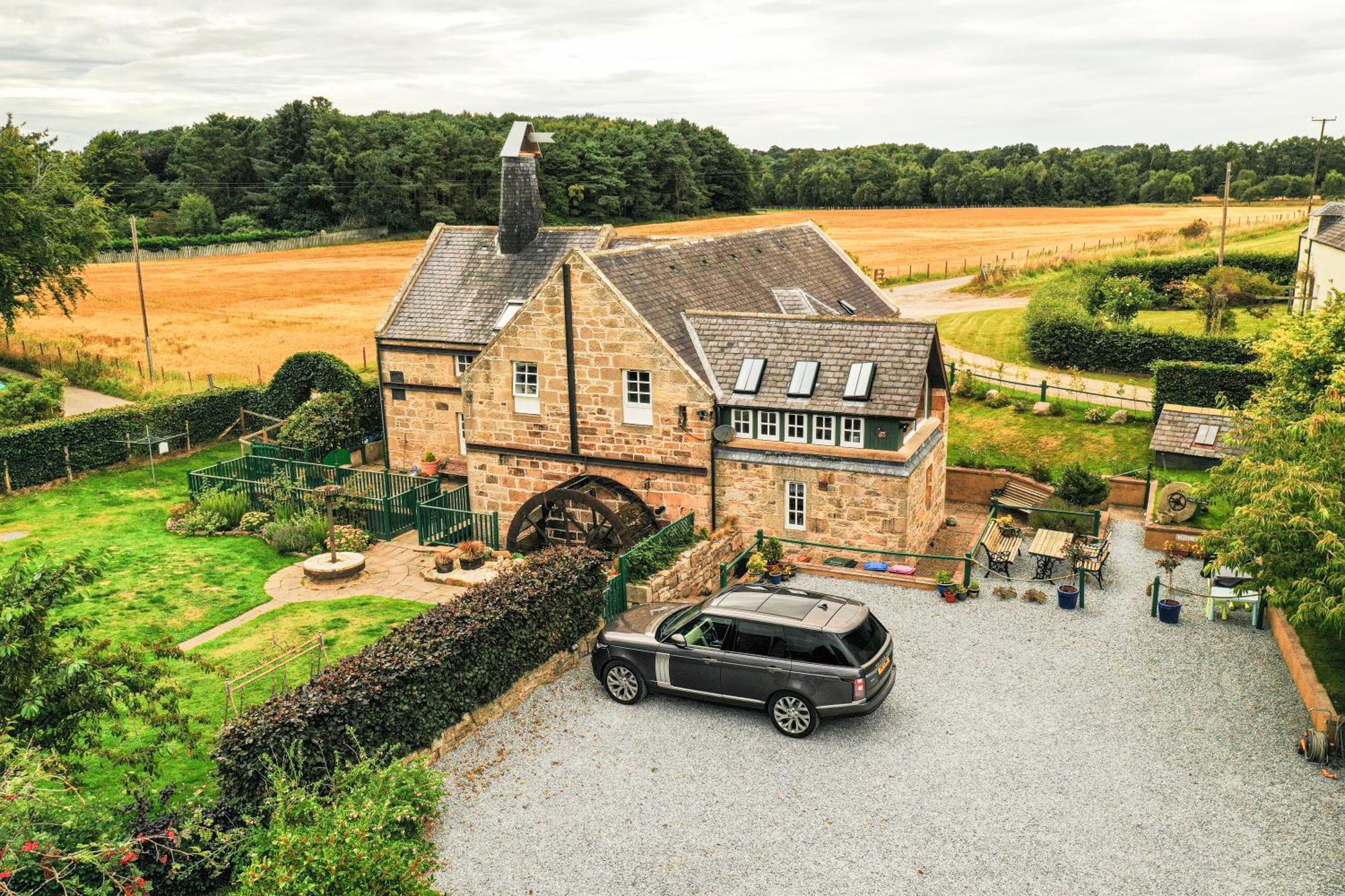 The Barley Mill Villa Elgin Bagian luar foto